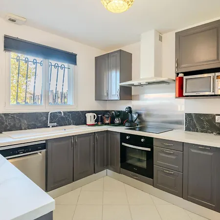 Ferienhaus Vaccine-2 By Interhome